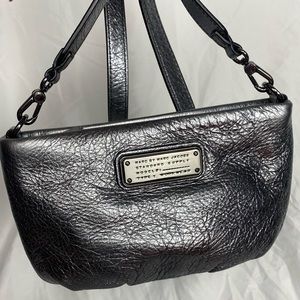 Like New Marc by Marc Jacobs Pewter Metallic Silver Q Percy Leather Crossbody.